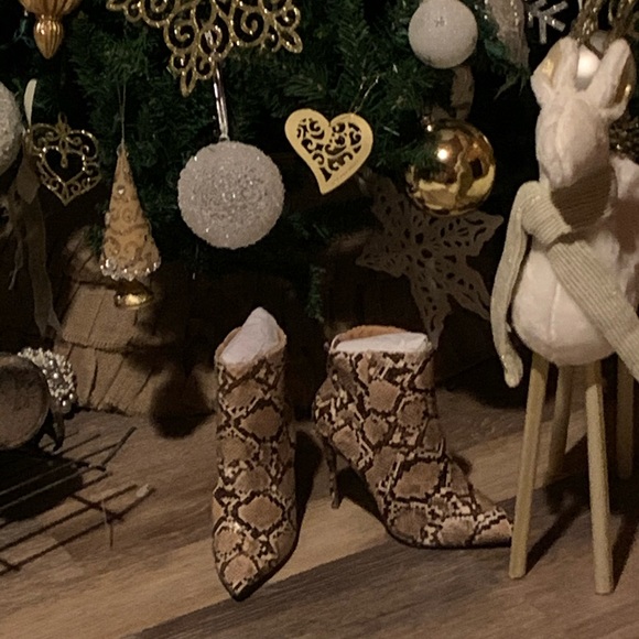 Snake Skin Bootie - Picture 6 of 6